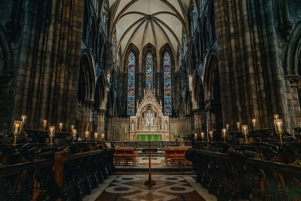 澳门新葡京APP下载页面背景 - 宏伟的国王加冕大厅